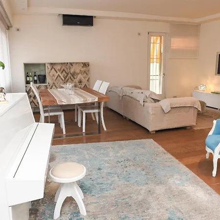 Viola Apartment